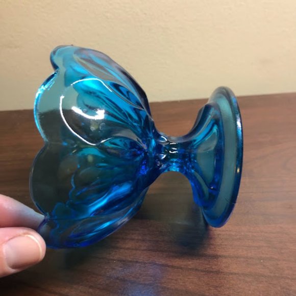 Vintage Anchor Hocking Blue Scalloped Glass Pedestal Compote Bowl Candy Dish - Picture 3 of 4